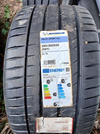 Neumático Michelin Pilot Sport 4 S 255/35ZR19