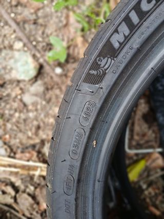 Neumático Michelin Pilot Sport 4 S 255/35ZR19