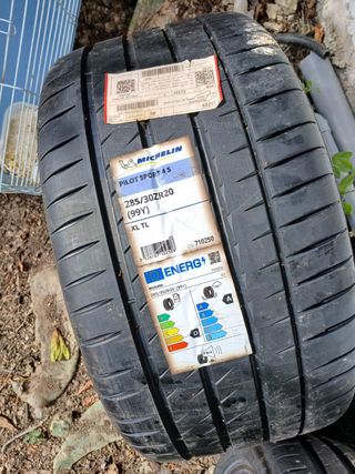 Neumático Michelin Pilot Sport 4 S 255/35ZR19