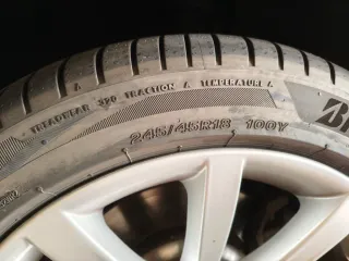 Bridgestone 245/45R18 100Y Neumático
