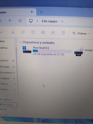 Portátil Toshiba Satellite Pro.C660-22x.  i3.Windo