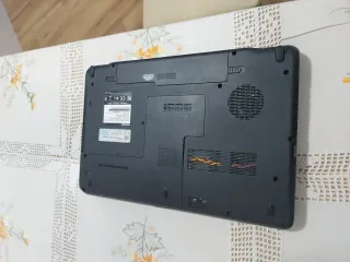 Portátil Toshiba Satellite Pro.C660-22x.  i3.Windo