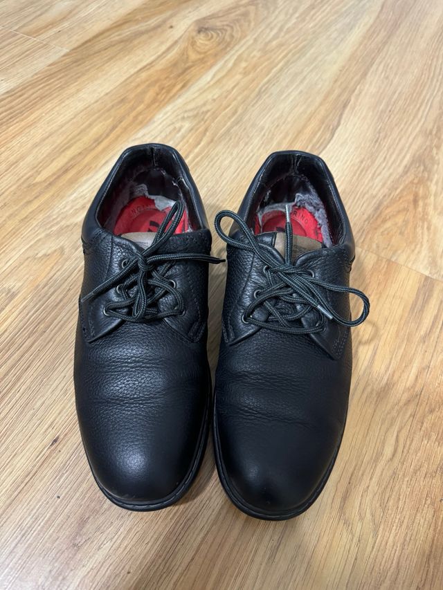 Zapatos de vestir negros para hombre