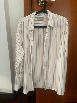 Camisa Mango Rayas Talla L
Camisa de rayas Zara L