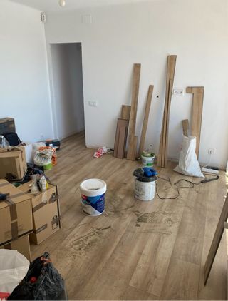 MONTAJE DE PUERTAS, TARIMA Y MUEBLES IKEA