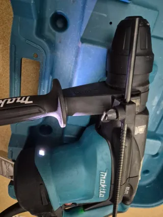 Martillo combinado Makita HR3541FC