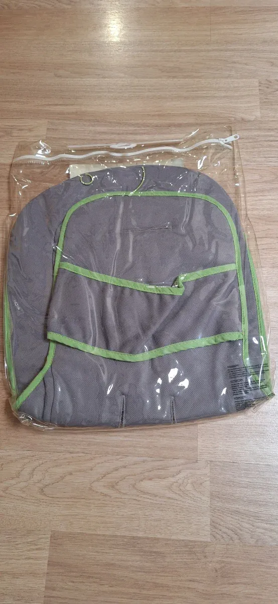 Colchoneta silla paseo gris con ribete verde