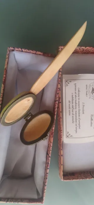 Abrecartas pastillero  Royal Family Collection