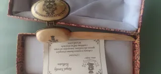 Abrecartas pastillero  Royal Family Collection