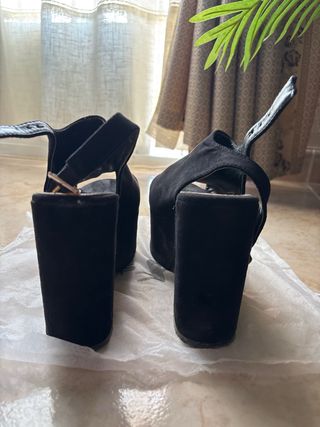 Zapatos de plataforma tacón negro