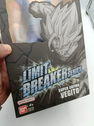 FIGURA DRAGON BALL SUPER "SUPER SAIYAN VEGITO"