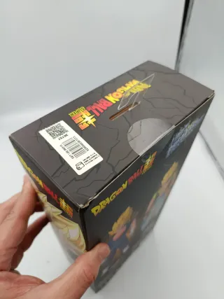 FIGURA DRAGON BALL SUPER "SUPER SAIYAN VEGITO"