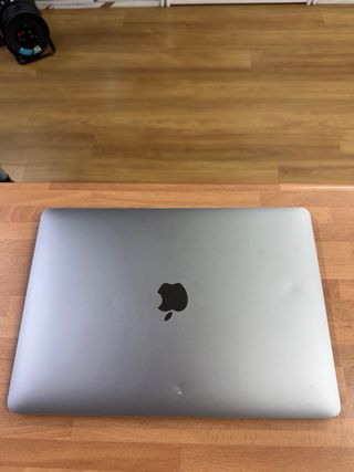 MacBook Air 13” 2020 i3 8GB RAM 256GB SSD