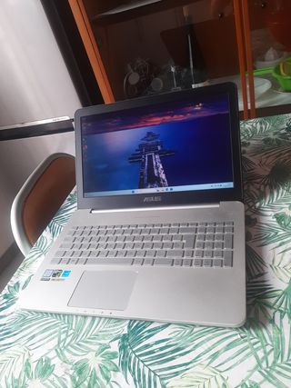 Computer ASUS i7 Argento/Nero