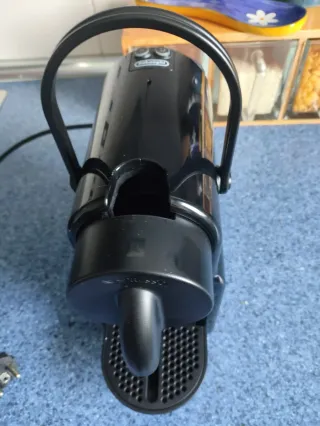 Cafetera Nespresso DeLonghi Negra