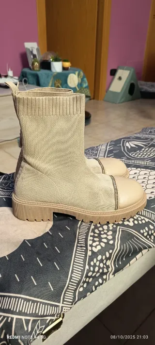 Stivaletti panna elasticizzati tg 37