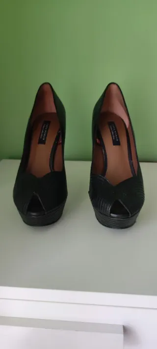 Zapatos de tacón negros