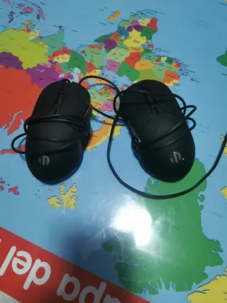 2 Ratones con cable negros