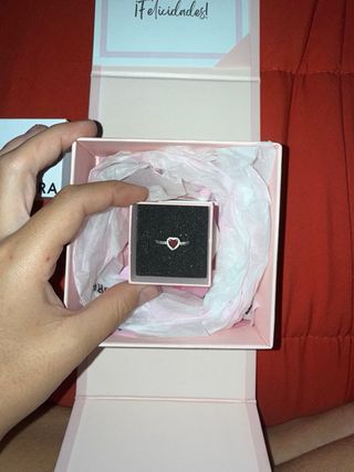 Anillo Pandora Corazón Rojo y Plata