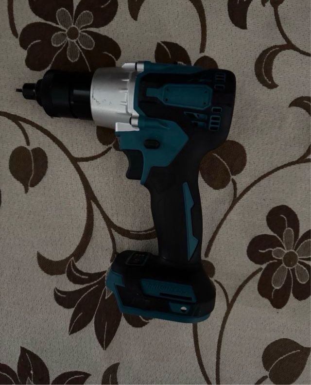 Atornillador de impacto (creo)