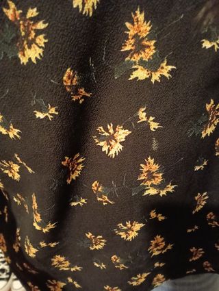 Camiseta tirantes con encaje. 
