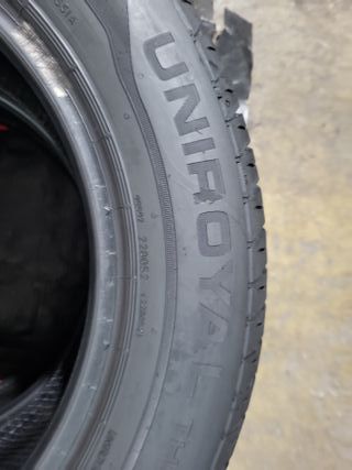 2 Neumáticos  185/60 R14 Uniroyal