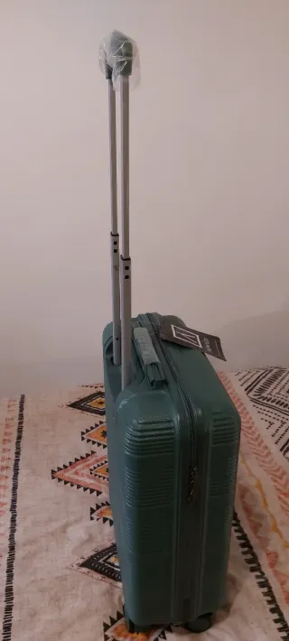 Valigia NUMADA 55X40X20 CM VERDE 4 RUOTE