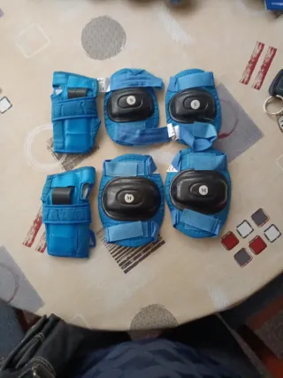 Patines en línea Talla 33-36, regalo protecciones.