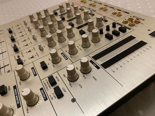 Venta/cambio Mesa DJ Vestax PMC 50A