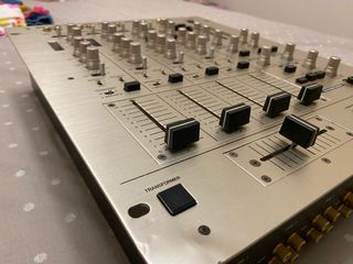 Venta/cambio Mesa DJ Vestax PMC 50A