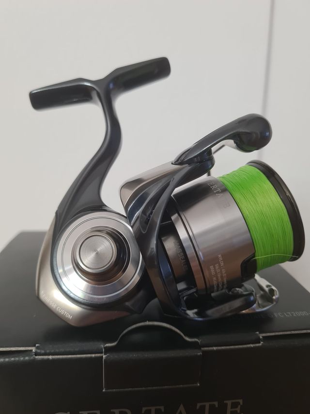 Carrete Daiwa Certate FC LT2000-H