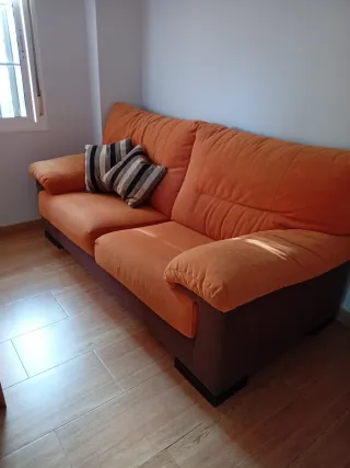 Sofá 3 plazas naranja y marrón
