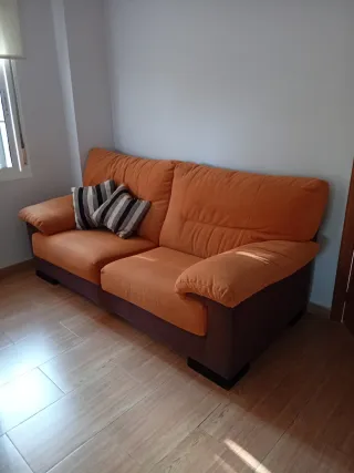 Sofá 3 plazas naranja y marrón