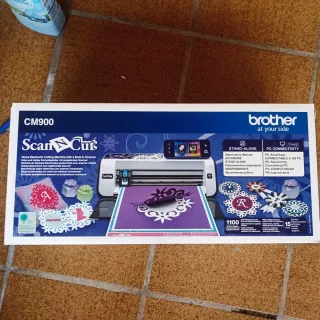 Brother ScanNCut CM900 y vinilo negro