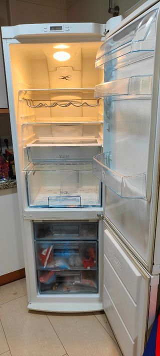 Nevera Combi Electrolux Blanca