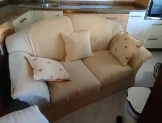 Pareja de sofás de tela beige
