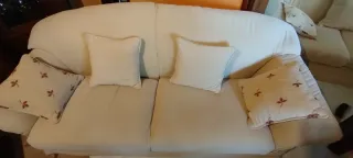 Pareja de sofás de tela beige