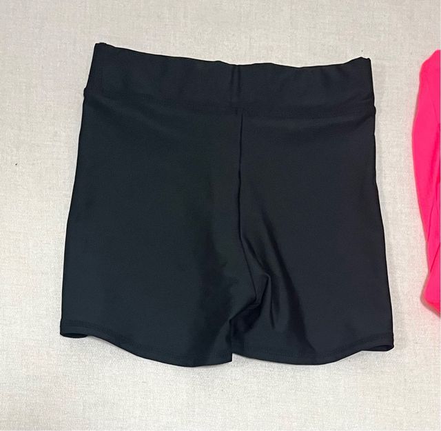 Conjunto deportivo shorts y camiseta rosa