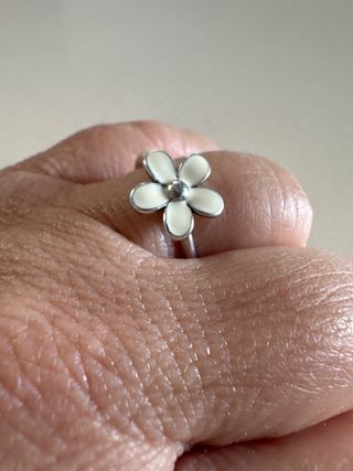 Anillo Pandora Flor Blanca Plata