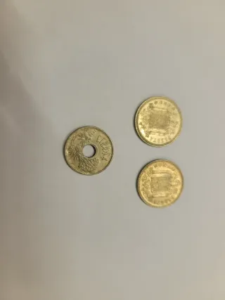 2 Pesetas y moneda de 25 Canarias