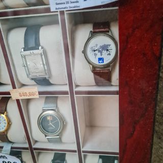 Relógio AXA Quartz Mapa-Múndi Pulseira Castanha