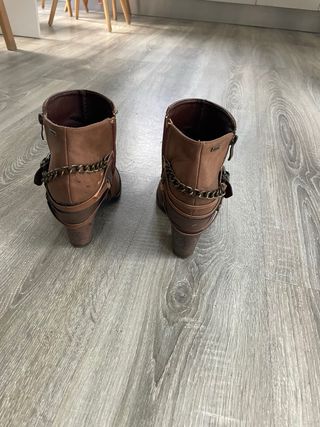 Botines camperos marrones