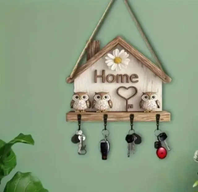 Colgador de llaves casa con búhos