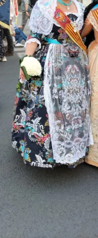 Traje de Fallera