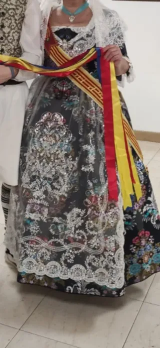 Traje de Fallera