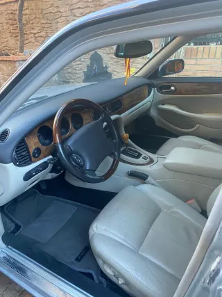 Jaguar XJ V8 2001