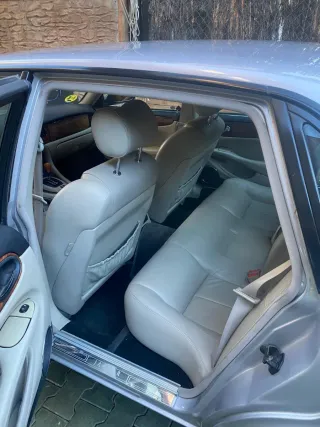 Jaguar XJ V8 2001