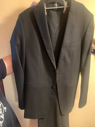Traje de hombre negro