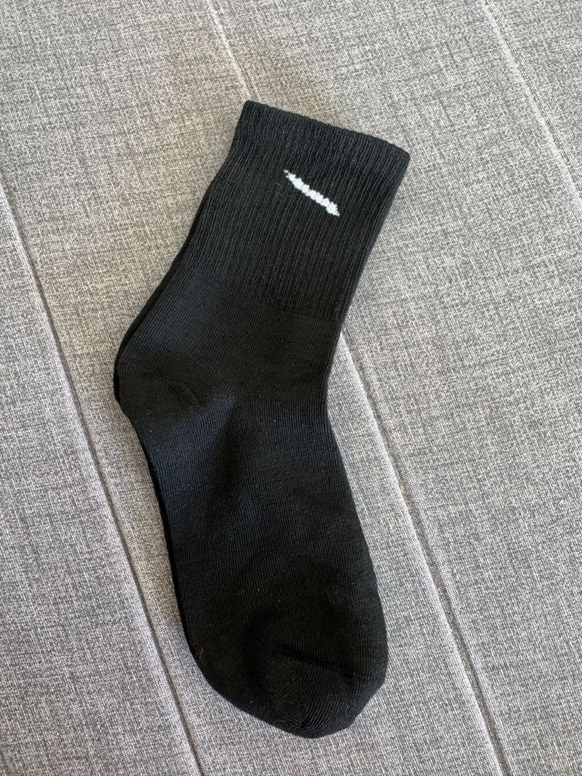 Calcetines deportivos blanco y negro de algodón