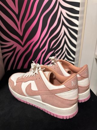 Tenis Nike Rosa y Blanco